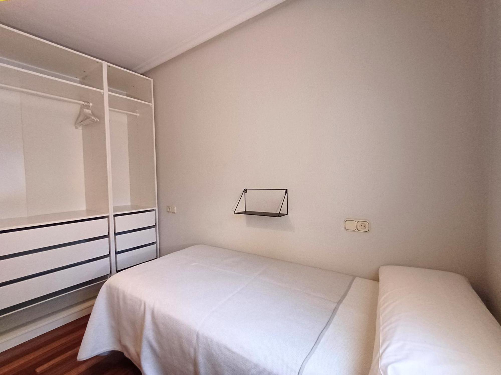 4J - Ourense Centro Con Parking Exterior photo