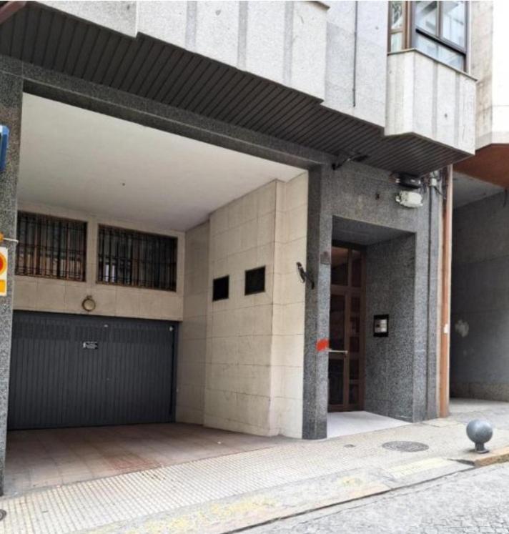4J - Ourense Centro Con Parking Exterior photo